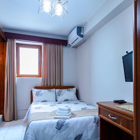 Homelike Guest House Kyrenia  Esterno foto