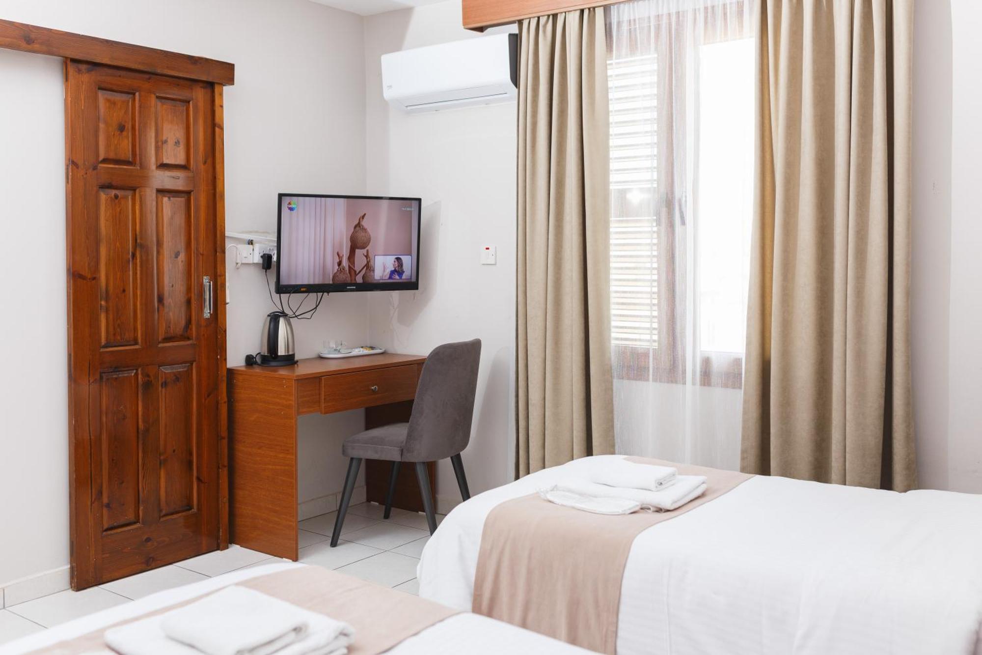 Homelike Guest House Kyrenia  Esterno foto