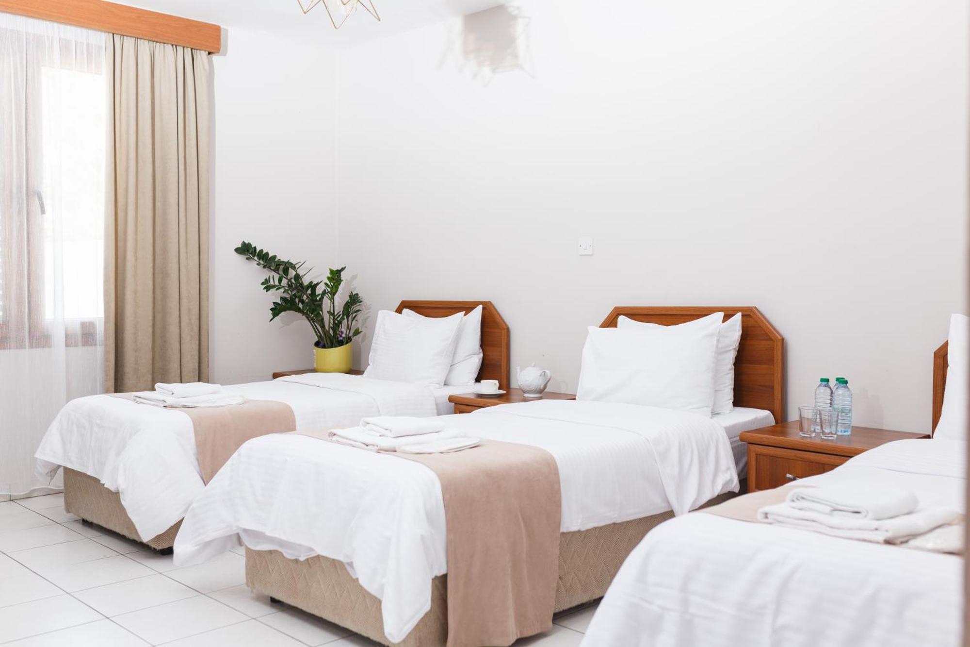 Homelike Guest House Kyrenia  Esterno foto